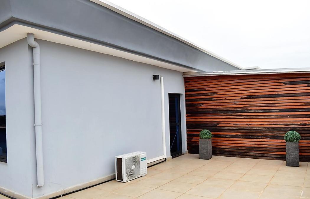 Residence L'Ecrin Yaoundé Exteriör bild