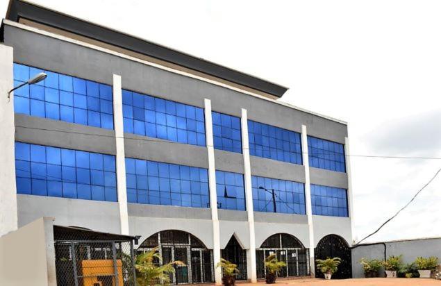 Residence L'Ecrin Yaoundé Exteriör bild